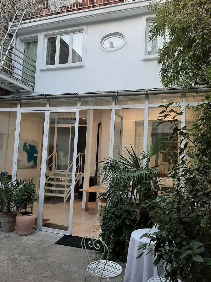 Des Iris Paris